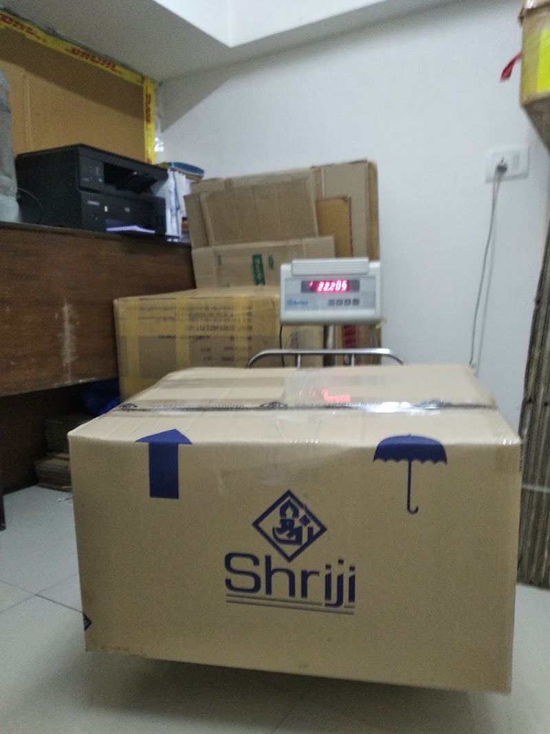 Airways Logistics International Courier Company - Airways Logistics International Courier Company 24 1st Floor, Elco Arcade, W, Hill Rd, near Globus Cinema, D Wing, Ranwar, Bandra West, Mumbai, Maharashtra 400050, India