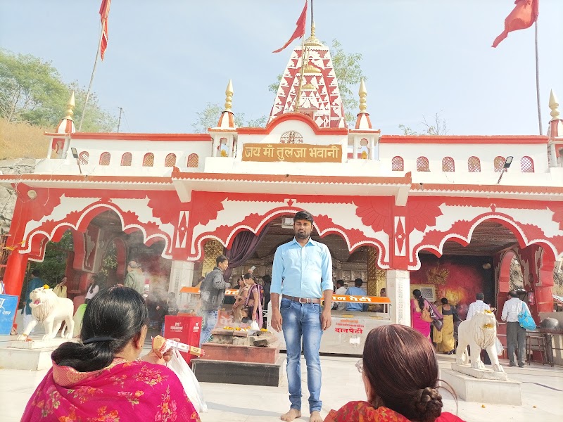 Rani Kamlapati Railway Station - Rani Kamlapati Railway Station Habib Ganj, Bhopal, Madhya Pradesh 462016, India