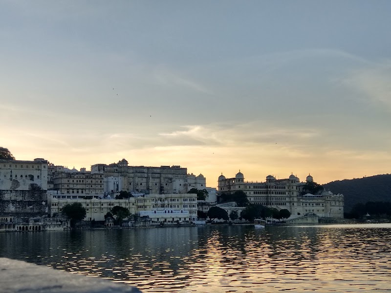 Ambrai Ghat - Ambrai Ghat Chandpole Maji, Ka Mandir corner of Lake, Cheerwa, Pichola, Udaipur, Rajasthan 313004, India