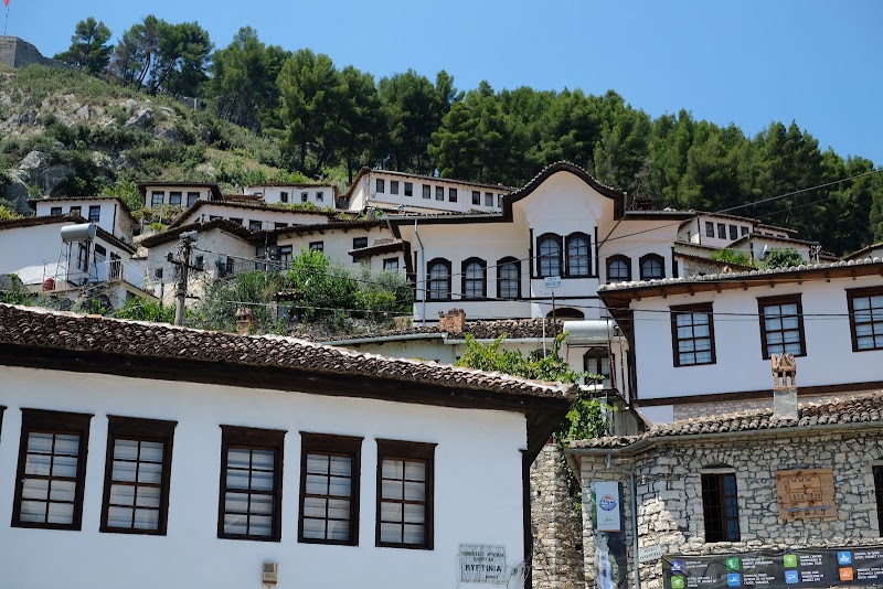 Old Town Berat - Old Town Berat, PW4X+8XV Old Town, Rruga Kol Myzeqari, Berat 5001, Albania