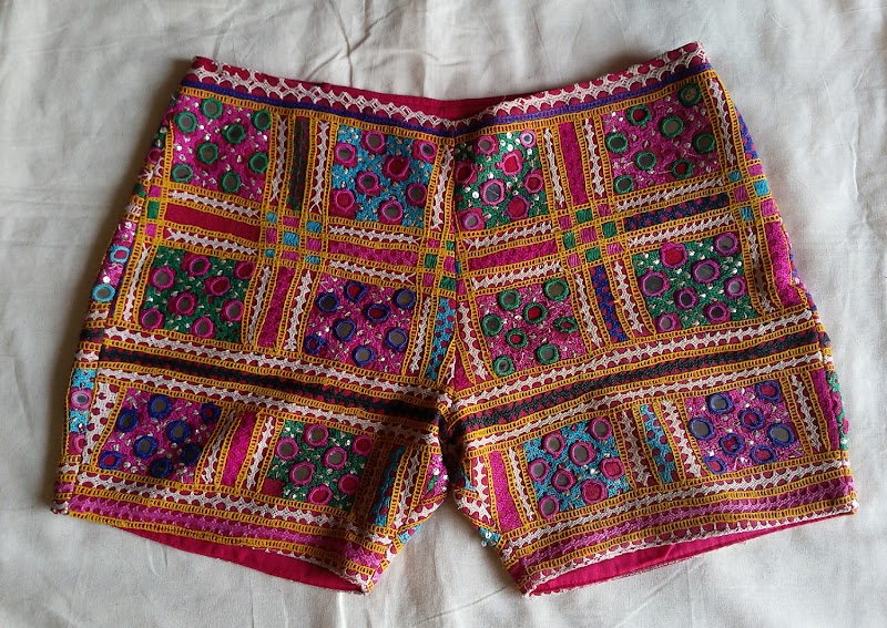 Via Bishnoi Village Craft - Via Bishnoi Village Craft, Shatabdi Circle, 204-205 Suncity Colony, New Pali Road, Jhalamand, Jodhpur, Rajasthan 342016, India