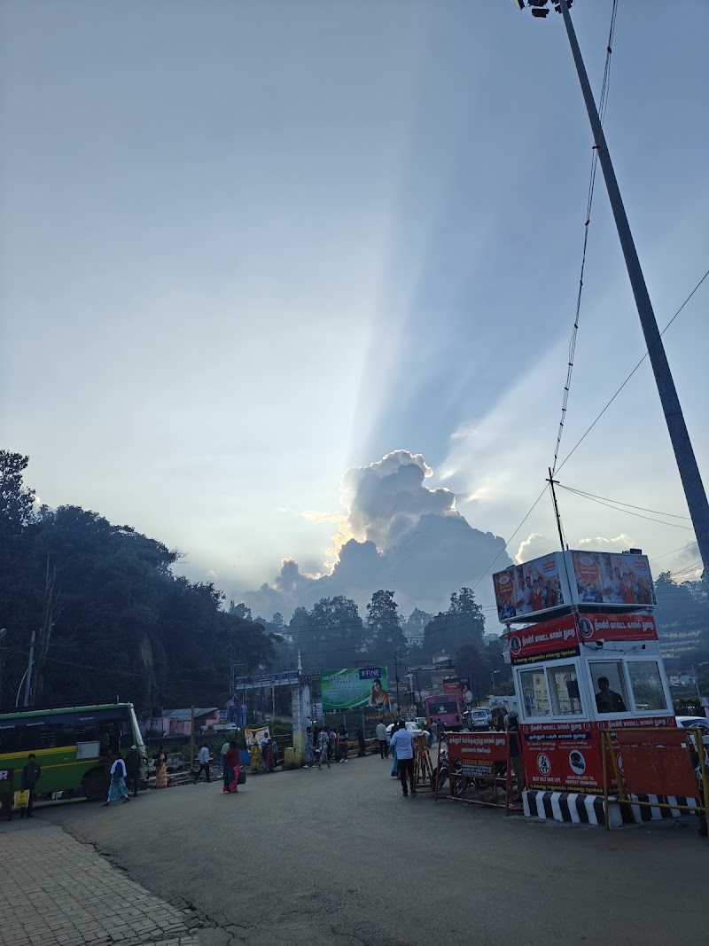 Coonoor,ooty - Coonoor,ooty 8QVV+HR2, Alwarpet, Coonoor, Tamil Nadu 643102, India
