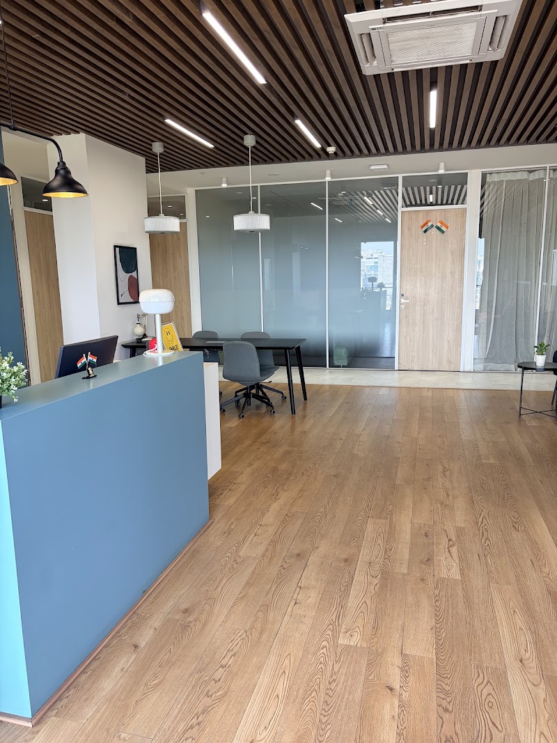 Holiday window - Holiday window, REGUS 2ND FLOOR, BLOCK B, SHRIRAM BUSINESS PARK, Vidhan Sabha Rd, opposite to MGM EYE INSTITUTE, Ama Seoni, Raipur, Chhattisgarh 492001, India