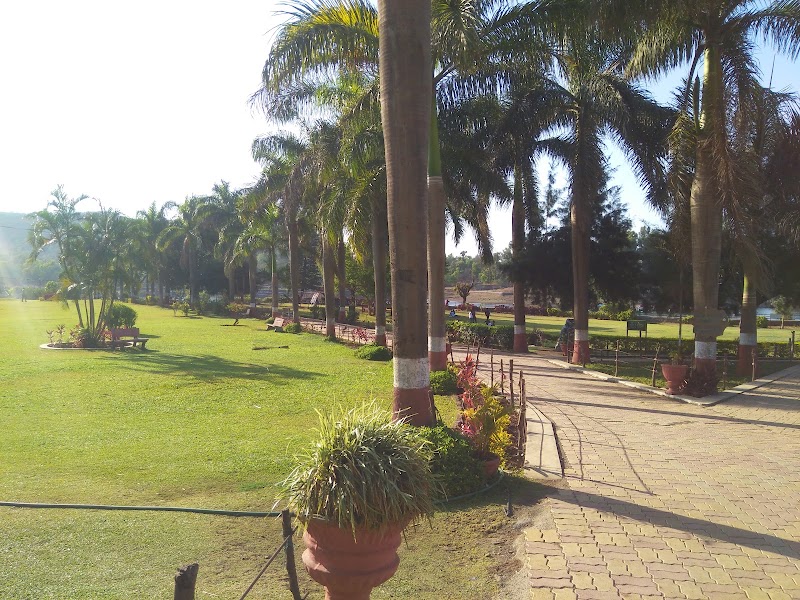 Lake Garden - saputara - Lake Garden - saputara HPFW+WH5, Shirur - Satara Rd, Satara, Saputara, Gujarat 394720, India