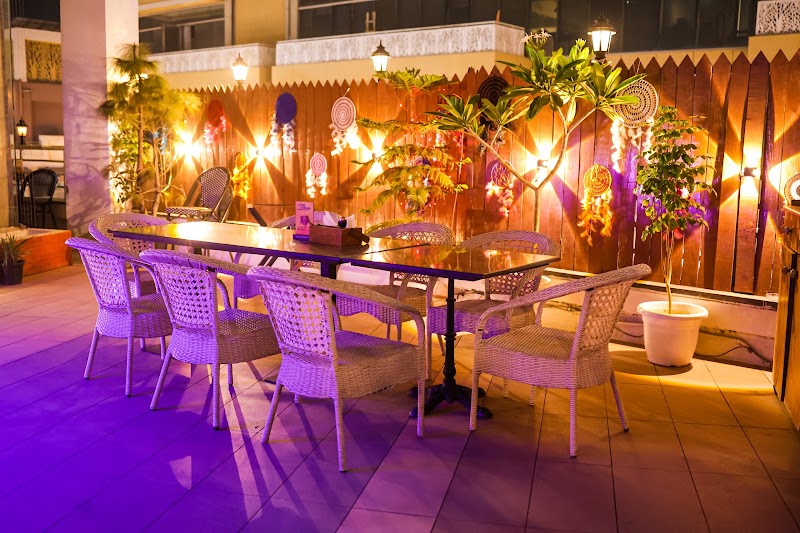 Prate Cafe - Open Terrace And Bar - Prate Cafe - Open Terrace And Bar SB/ Restaurant/2L, 02/001, M3M Urbana Premium, Ramgarh, Sector 67, Gurugram, Haryana 122101, India