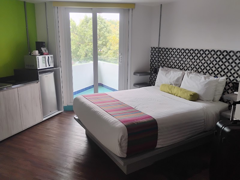 Hotel Estancias VIVE MX cuauhtémoc, Trademark by Wyndham - Hotel Estancias VIVE MX cuauhtémoc, Trademark by Wyndham Cto. Interior Melchor Ocampo 336, Cuauhtémoc, 06500 Ciudad de México, CDMX, Mexico