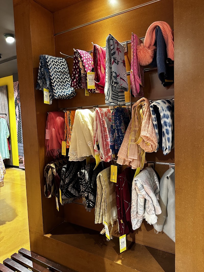 Global Desi - Ambience Mall, Gurgaon - Global Desi - Ambience Mall, Gurgaon Shop 225, Second Floor Ambience Mall, NH-8, near Toll Tax, Ambience Island, DLF Phase 3, Sector 24, Gurugram, Haryana 122010, India