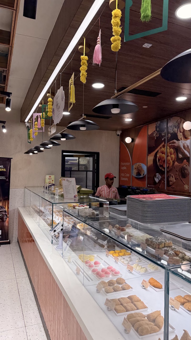 Haldiram's - Sector 15 - Haldiram's - Sector 15 Old Judicial Complex, Plot No 1, Mor Chowk, Sector 15, Gurugram, Haryana 122001, India