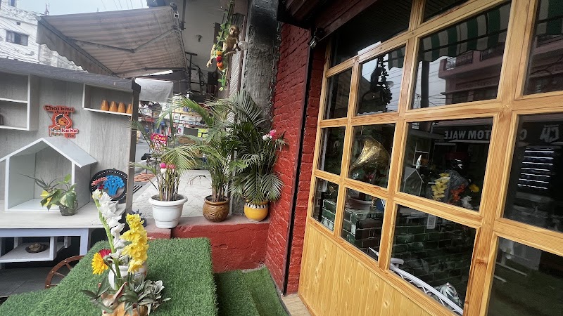 Green Yard - Cafe & Kitchen - Green Yard - Cafe & Kitchen GOPI'S RESTRO AND MAGGI POINT, MALLA GORAKHPUR, OPPOSITE KHOLIA COMPOUND NAWABI ROAD, Bhotiya Padaav Gorakhpur, Ward No.7, 5/255, Nawabi Rd, Heera Nagar, Haldwani, Uttarakhand 263139, India