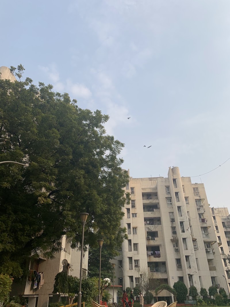 Azad Apartments - Azad Apartments, B1/04, Sri Aurobindo Marg, Vijay Mandal Enclave, Kalu Sarai, New Delhi, Delhi 110016, India