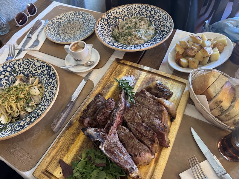 Trattoria Ponte Vecchio - Ristorante Firenze - Trattoria Ponte Vecchio - Ristorante Firenze Lungarno degli Archibusieri, 8, 50122 Firenze FI, Italy