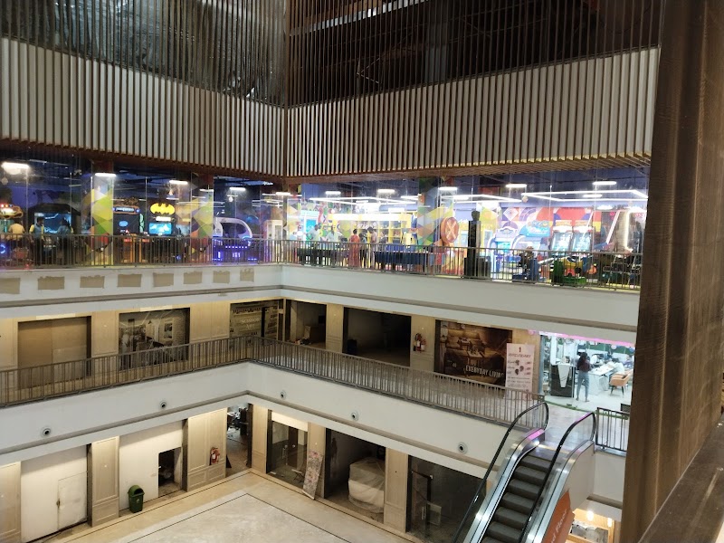 Metro World Mall - Metro World Mall District Centre, Huda Market Rd, Block B, Sector 56, Gurugram, Haryana 122011, India