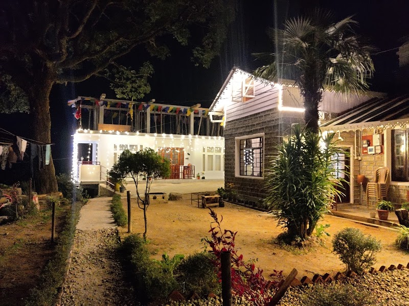 Takdah Heritage Bungalow No. 15 - Takdah Heritage Bungalow No. 15 Way side 16 haretage bonglow Road Road, line, Takdah, Hum Tukdah Khasmahal, West Bengal 734222, India