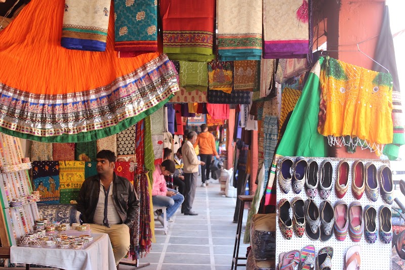 Bapu Bazar_ jaipur - Bapu Bazar_ jaipur 415 Choura Rasta, Nehru Bazar Rd, Film Colony, Pink City, Jaipur, Rajasthan 302003, India
