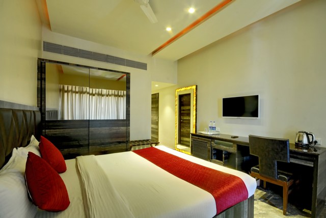 OYO 7240 Hotel Apaar - OYO 7240 Hotel Apaar, Fort Road, Bunder Chowk, Opposite Government Parking, Diu, Dadra and Nagar Haveli and Daman and Diu 362520, India