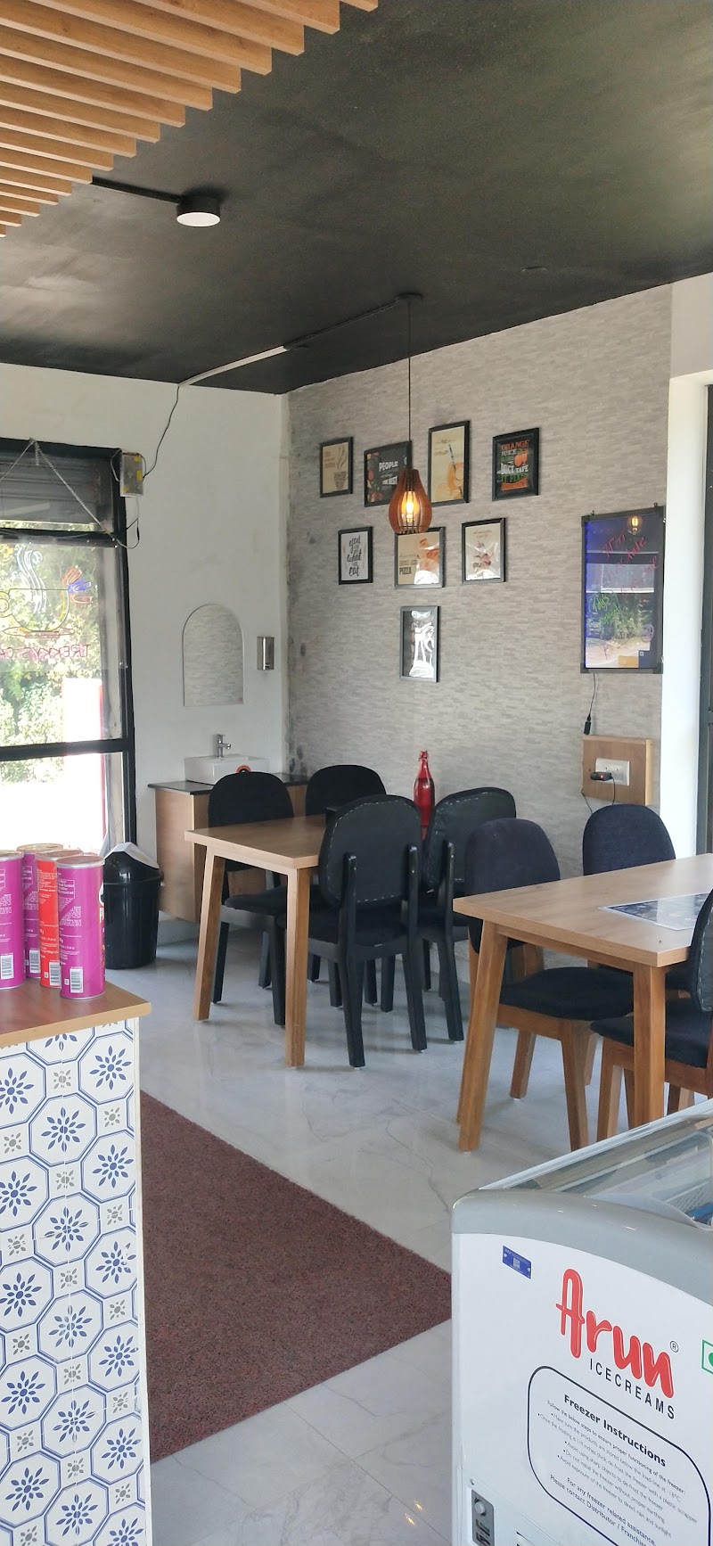 Trekky's cafe - Trekky's cafe 7C25+37J, Kodaikanal Rd, Poombarai, Tamil Nadu 624103, India