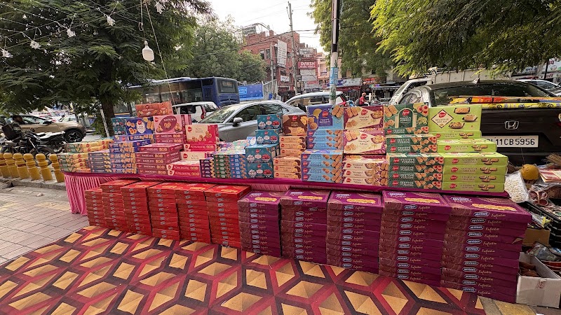 Sadar bazar delhi cantonment - Sadar bazar delhi cantonment H4VC+WXH, Piru Vihar, Shekhawati Lines, Delhi Cantonment, New Delhi, Delhi 110010, India