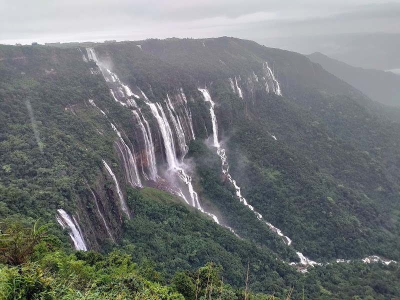Nohsngithiang Falls View point - Nohsngithiang Falls View point, 6PQM+H2, Lad Ryngud, Meghalaya 793108, India