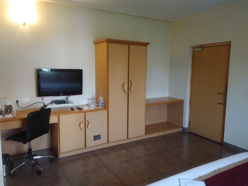 Classic Luxury Service Apartments - Classic Luxury Service Apartments, 20, 7, Kirlampudi Main Rd, Kirlampudi Layout, Chinna Waltair, Pedda Waltair, Visakhapatnam, Andhra Pradesh 530017, India