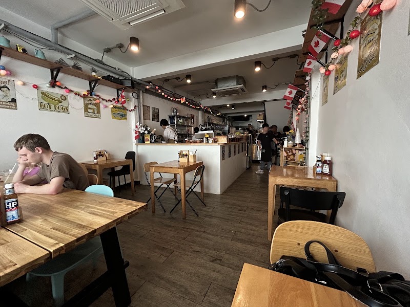 Breakfast Story Phrom Phong - Breakfast Story Phrom Phong 593 27 Sukhumvit Rd, Khwaeng Khlong Tan Nuea, Watthana, Krung Thep Maha Nakhon 10110, Thailand