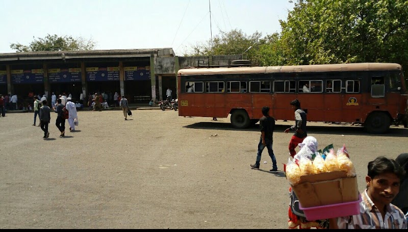 Bus Stop - Bus Stop, 82G4+XPF, Amravati Road, Prasanta Colony, Yerla, Maharashtra 444905, India