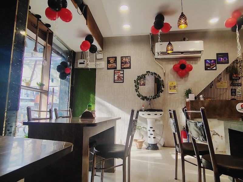 Hungry's Bucket Cafe - Coffee & Snacks - Hungry's Bucket Cafe - Coffee & Snacks 452 A, Old Katra, Prayagraj, Uttar Pradesh 211002, India