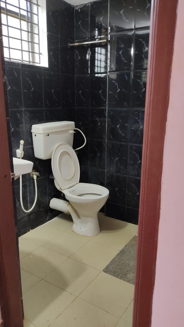 Rooms for rent ( single/ studio rooms) - Rooms for rent ( single/ studio rooms), 8QRQ+MH3, Manipal, Eshwar Nagar, Udupi, Karnataka 576104, India