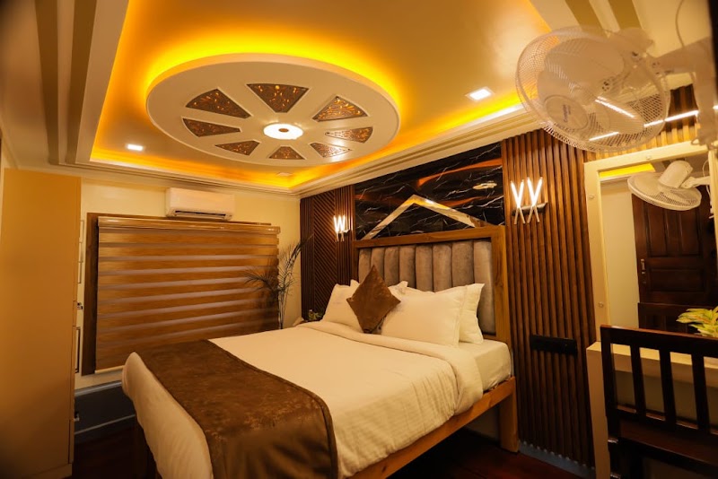 Canal Cruise Houseboats - Canal Cruise Houseboats, Heandry events, Choolakadavu Road, Punnamada, Kottankulangara, Alappuzha, Aryad South, Keralam 688006, India