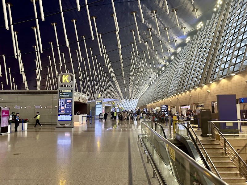 Shanghai Pudong International Airport - Shanghai Pudong International Airport, 4RV5+P8J, Ying Bin Gao Su Gong Lu, Pu Dong Xin Qu, Shang Hai Shi, China