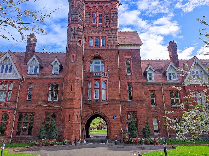 Girton College, University of Cambridge - Girton College, University of Cambridge Huntingdon Rd, Girton, Cambridge CB3 0JG, UK