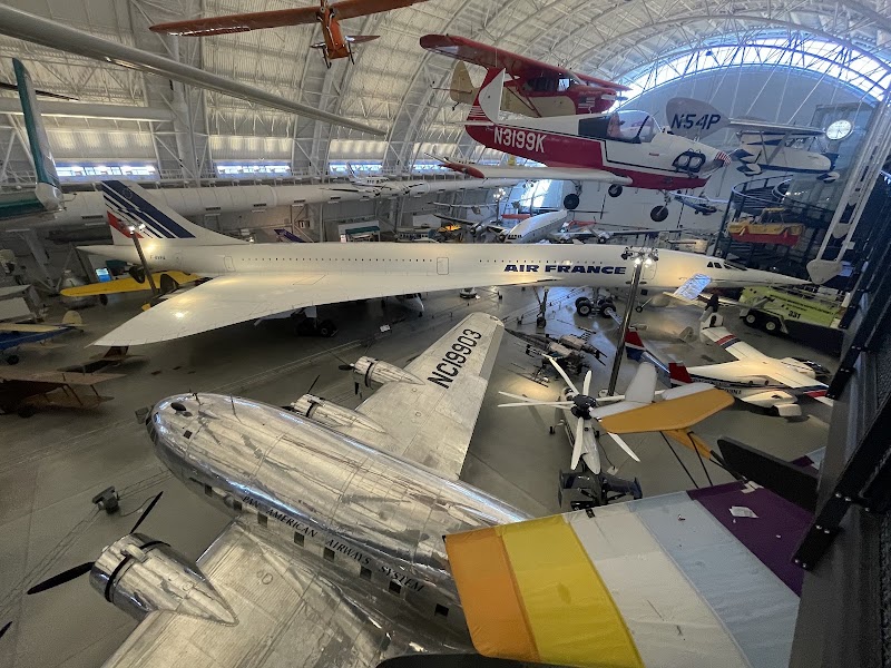 14390 Air and Space Museum Pkwy - 14390 Air and Space Museum Pkwy 14390 Air and Space Museum Pkwy, Chantilly, VA 20151, USA