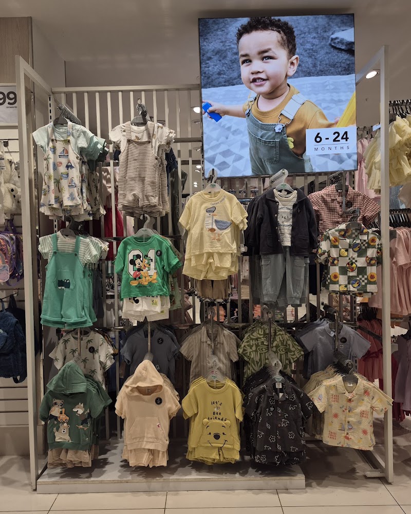 Max - Max 2nd Floor, Infinity Mall, New Link Rd, Malad, Mindspace, Malad West, Mumbai, Maharashtra 400102, India
