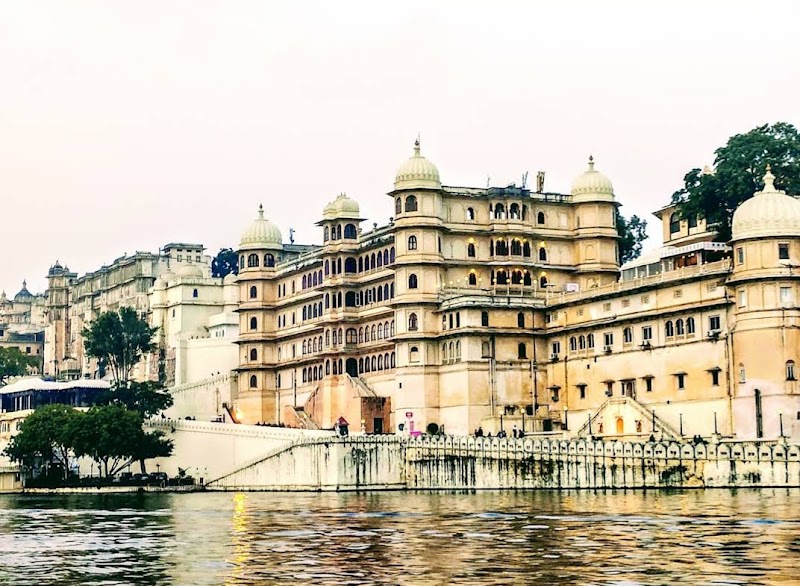 City Palace - City Palace Old City, Udaipur, Rajasthan 313001, India