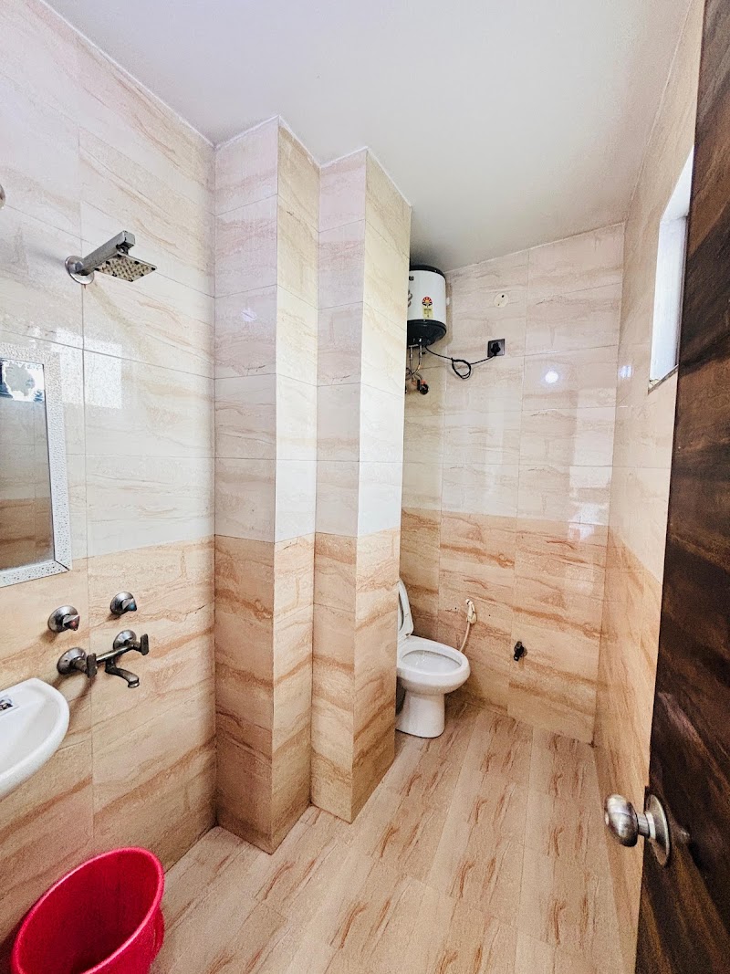 Hotel Soho 62 - Hotel Soho 62 J983+5WM, Rajiv Vihar Rd, Phase 2, Khora Colony, Sector 62A, Noida, Uttar Pradesh 201020, India