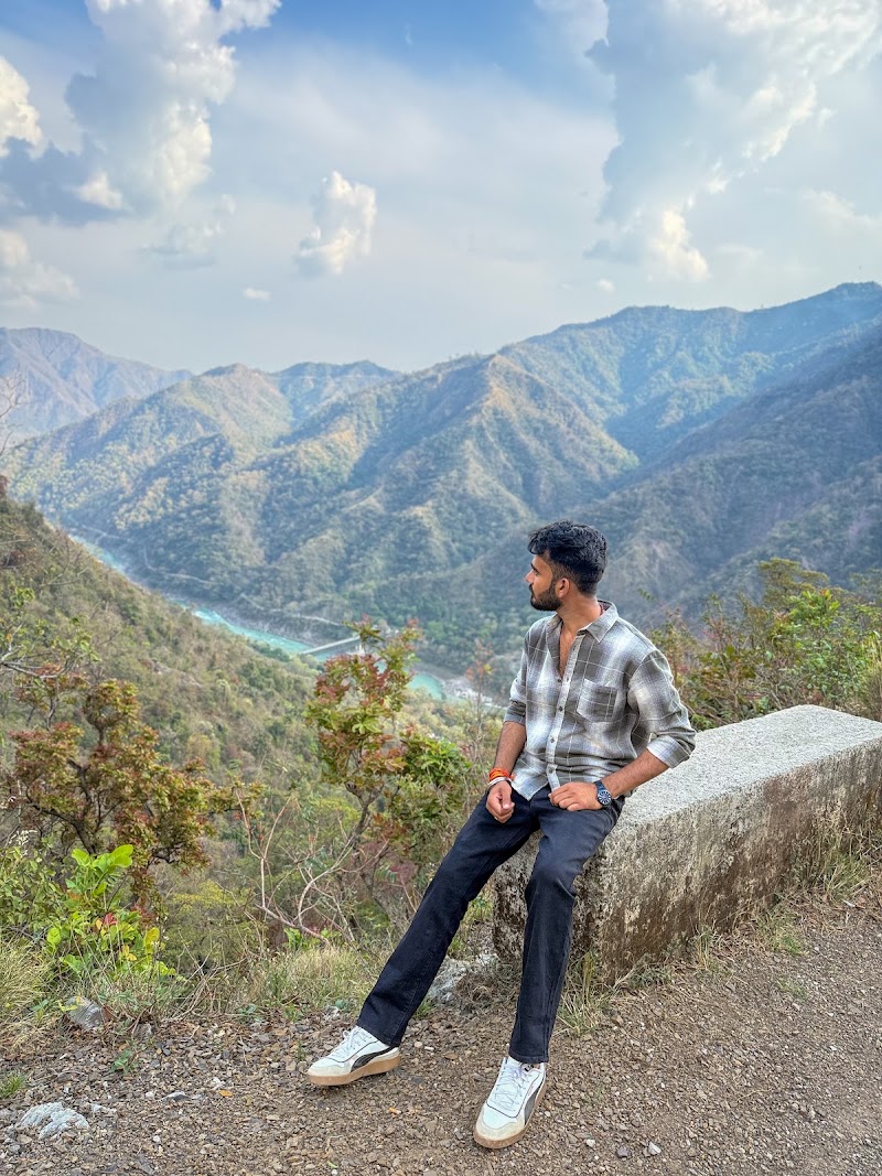 Kyarki Viewpoint - Kyarki Viewpoint 48PW+VX3, Neergarh Waterfall Rd, Kyarki, Uttarakhand 249192, India