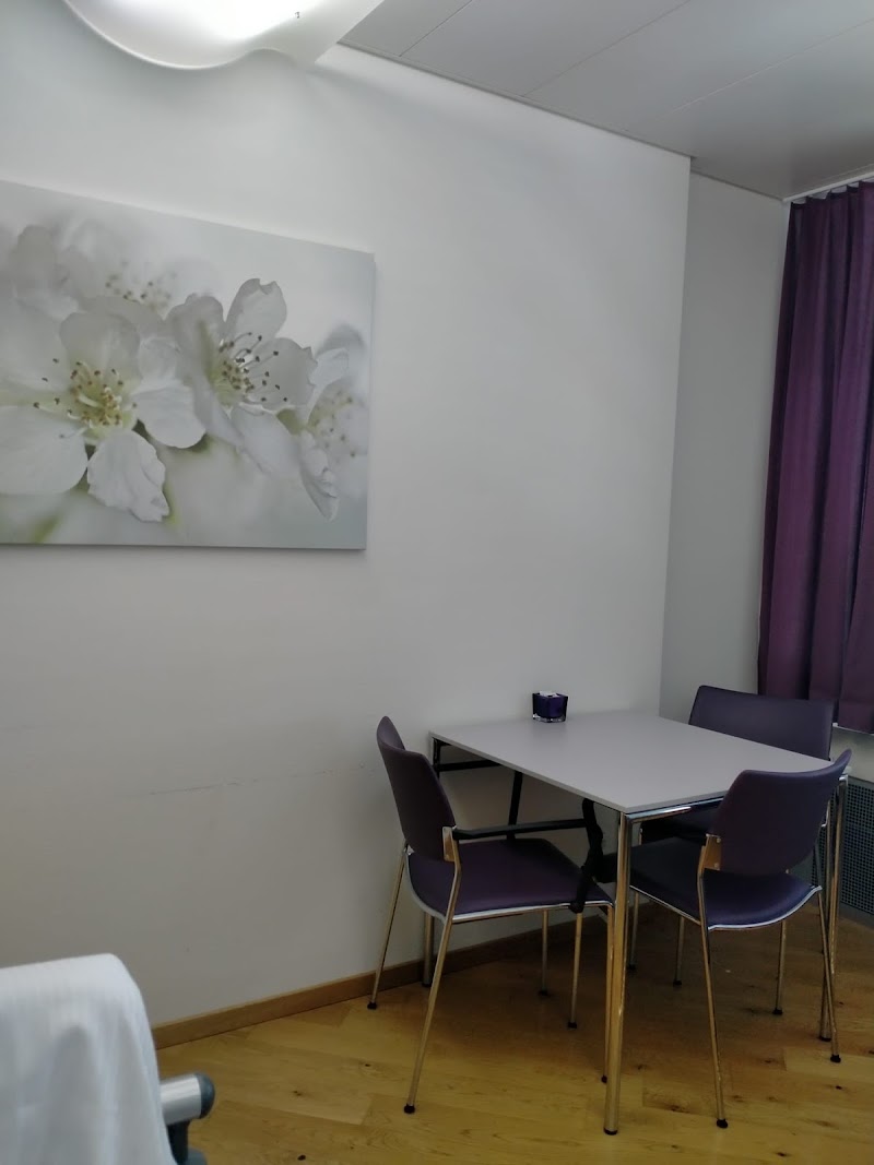 Limmatklinik AG - Limmatklinik AG, Hardturmstrasse 133, 8005 Zürich, Switzerland