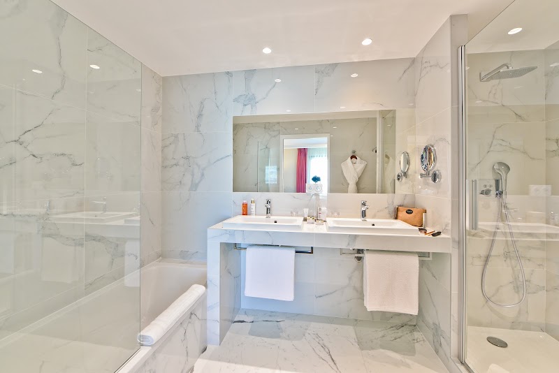 Hôtel & Spa La Villa Port d'Antibes - Hôtel & Spa La Villa Port d'Antibes 8 Av. Frédéric Mistral, 06600 Antibes, France