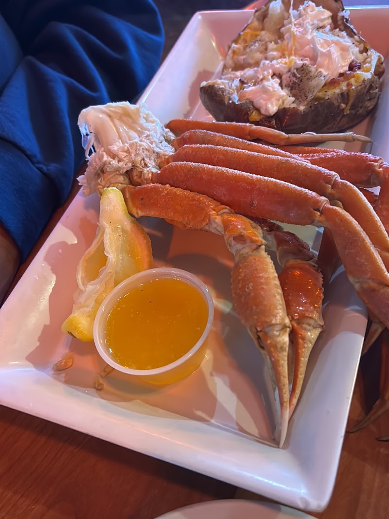 Harbor House Restaurant - Harbor House Restaurant 34250 Groesbeck Hwy, Clinton Township, MI 48035, USA