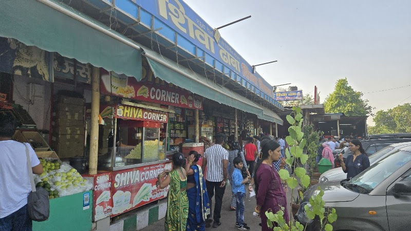 Shiva Dhaba - Shiva Dhaba 4H5F+9WF, Yamuna Expy, Jewar, Uttar Pradesh 203155, India