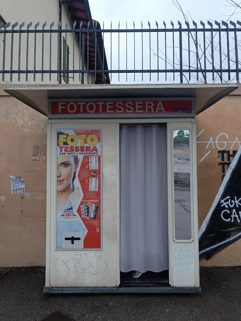 Cabina fototessere - Cabina fototessere, Viale dei Cadorna, 50019 Firenze FI, Italy