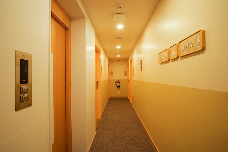 Bloom Hotel - Koramangala - Bloom Hotel - Koramangala 68, 1st Main Rd, near Swadilo Restaurant, KHB Colony, 7th Block, Koramangala, Bengaluru, Karnataka 560095, India