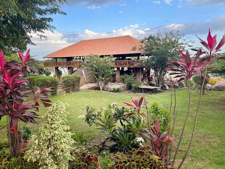 Hampi Leo Dreams Resort