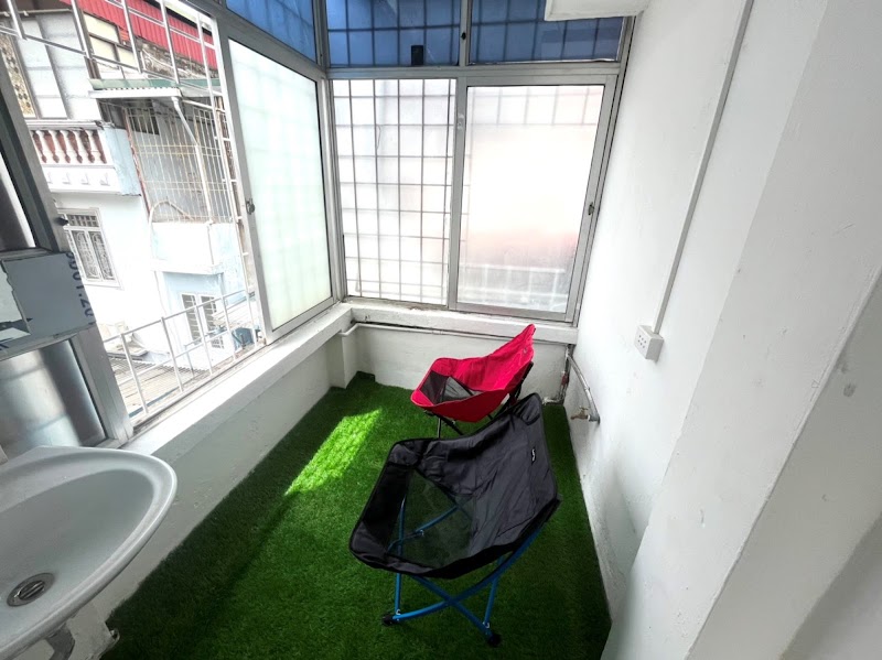 Spacious Old Quarter 2-floor Duplex apartment near Train cafe street, quiet local Alley - Spacious Old Quarter 2-floor Duplex apartment near Train cafe street, quiet local Alley, 8D Điện Biên Phủ, Hoàn Kiếm, Hà Nội 10000, Vietnam