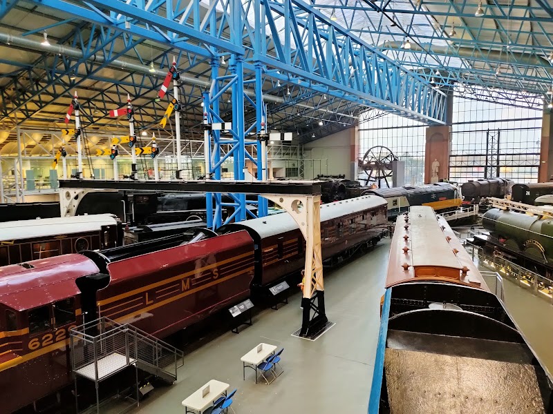 Railway Museum Road Train - Railway Museum Road Train National Railway Museum York, Leeman Rd, York YO26 4XJ, UK
