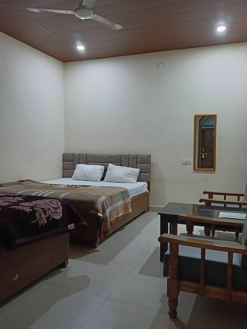 Hotel Shree Rajendra Inn (Ram Temple View) - Hotel Shree Rajendra Inn (Ram Temple View), HN. 13/2/12, Tedhi Bazar Rd, near Kaushalesh Sadan, Ramkot, Awas Vikas Colony, Ayodhya, Uttar Pradesh 224123, India