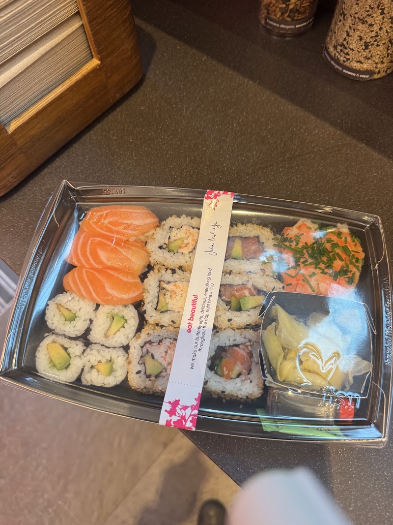 itsu - More London, Tower Bridge - itsu - More London, Tower Bridge, 7 More London Riverside, London SE1 2BY, UK