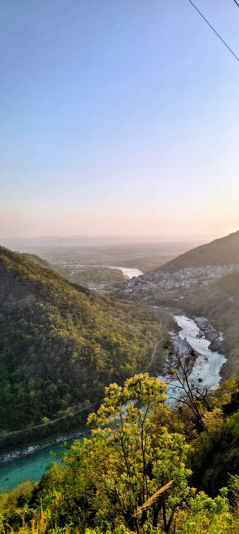 Kyarki Viewpoint - Kyarki Viewpoint 48PW+VX3, Neergarh Waterfall Rd, Kyarki, Uttarakhand 249192, India