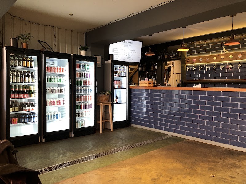 Anspach & Hobday: The Arch House - Anspach & Hobday: The Arch House, 118 Druid St, London SE1 2HH, UK