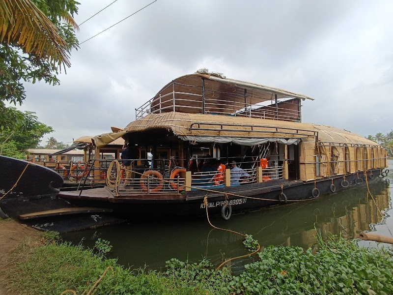 Pallathuruthy Back Waters - Pallathuruthy Back Waters F9G7+W6P, Pallathuruthy, Pazhaveedu, Kainakary, Alappuzha, Keralam 688009, India