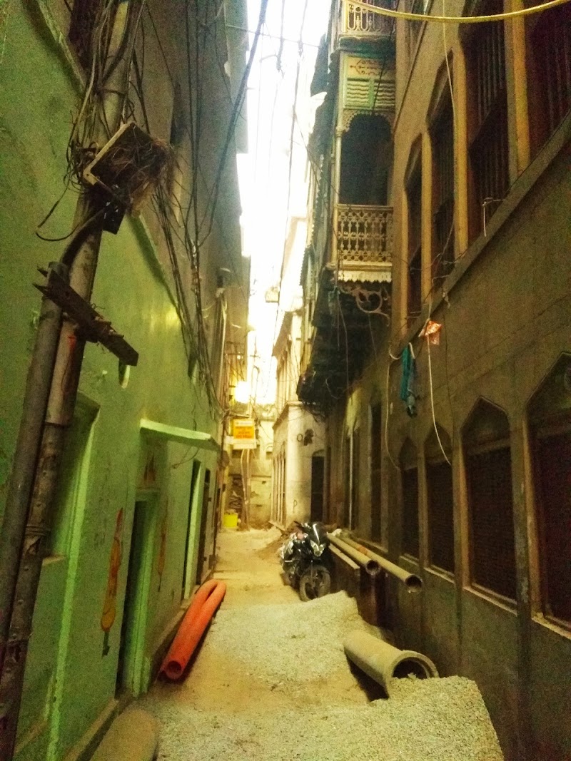 Vishwanath Gali - Vishwanath Gali Vishwanath Gali, Lahori Tola, Varanasi, Uttar Pradesh 221001, India